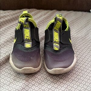 Nike Kids Slip-On Sneakers - Black & Neon Yellow toddler 6c